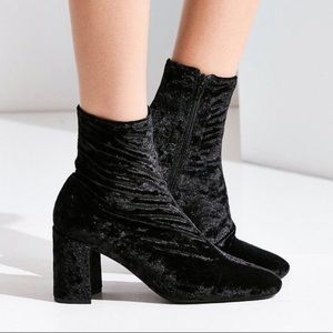 Jeffrey Campbell Cienega-Lo black velvet ankle sock boots. Size 8.5